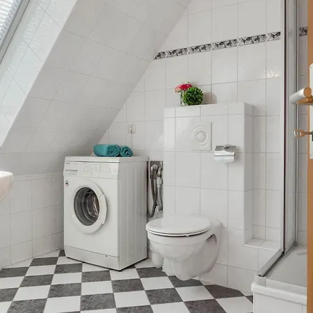 Friedenstrasse 21 Whg 5 *